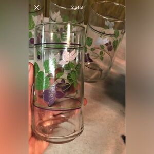 4 vintage glass juice water cups tumblers purple flower green leaf cottage mcm